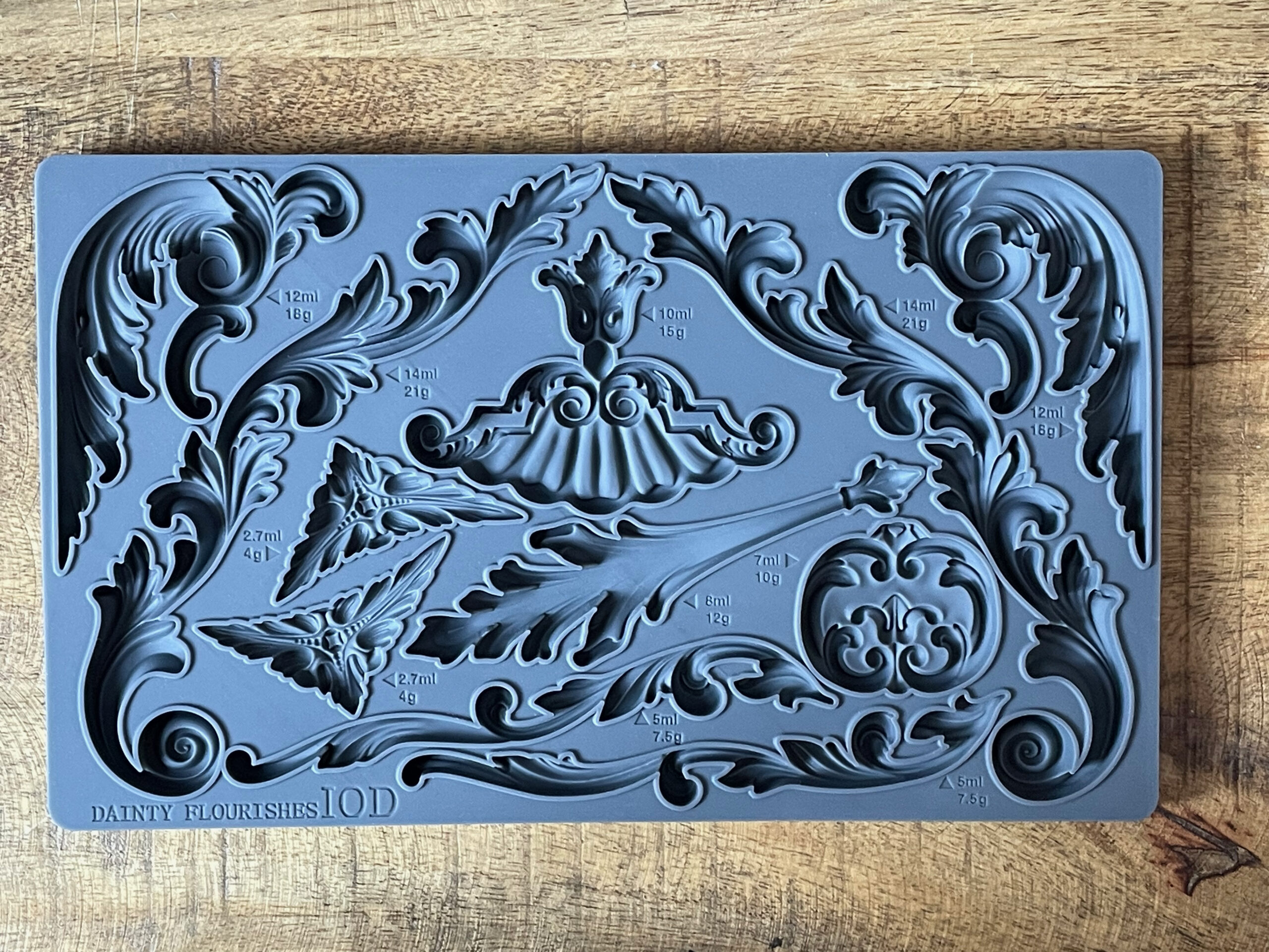 Dainty Flourishes 6x10 Mould